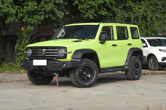 Tank 300 2110kg 1.5t Uzunluk 4760mm Kilometre 25Mpg Kamyon